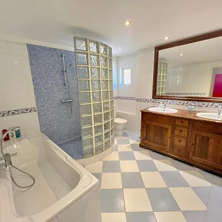 Les Trois Tilleuls Βίλα Rochefort